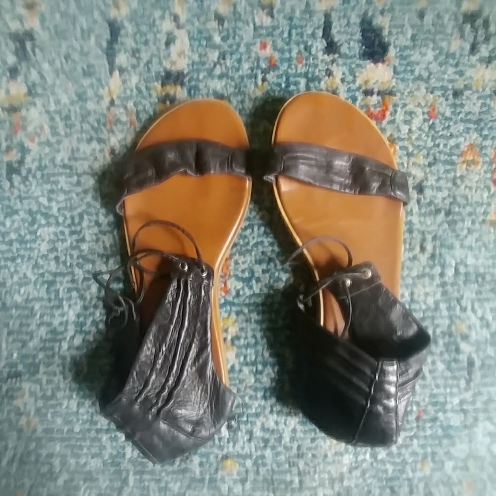 Black sandal