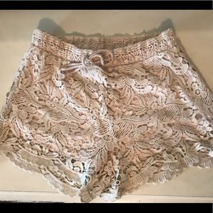High Waisted Cream Lace shorts