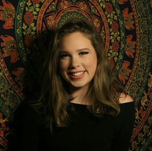 Meet your Posher, Kindra