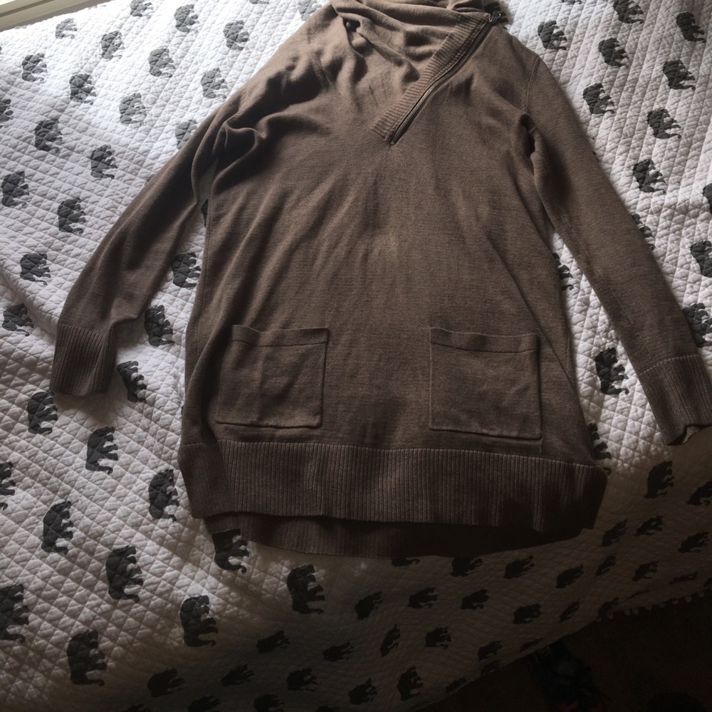 Sweater - Picture 2 of 2