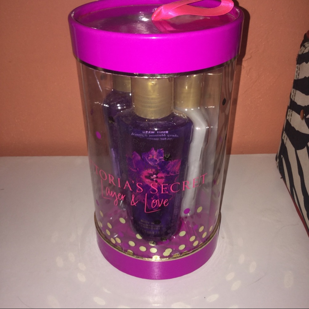 Victoria secret body spray set