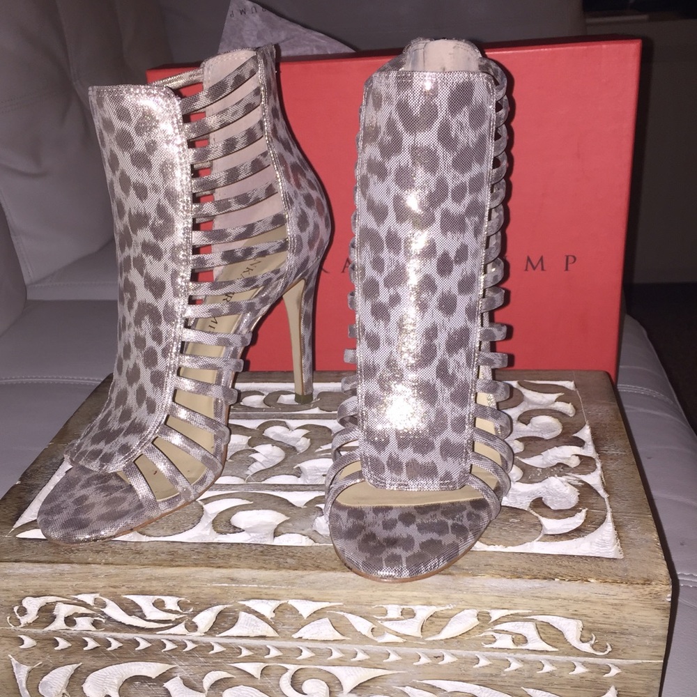 Ivanka Trump heels 6.5