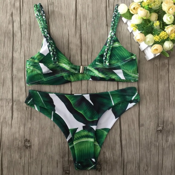 ✨HP! ✨Banana Palm Patterned Bikini✨ - Picture 3 of 4