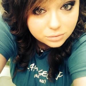 Meet your Posher, Kayla