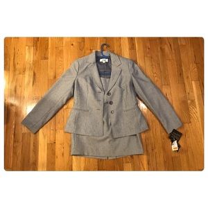 NWT! 2-Piece Gray Le Suit
