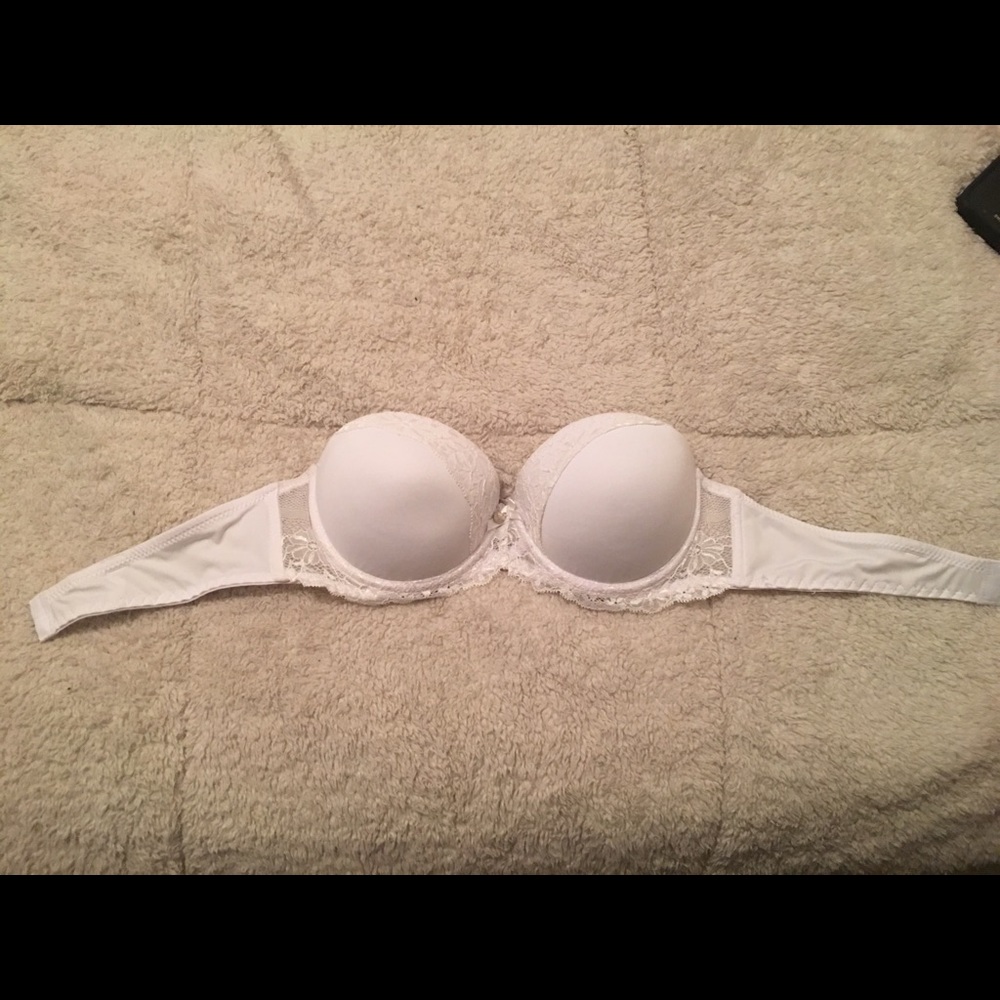 White strapless bra Marilyn Monroe