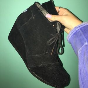 Toms black booties