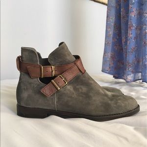 Bella Vita Ankle Boots/Booties