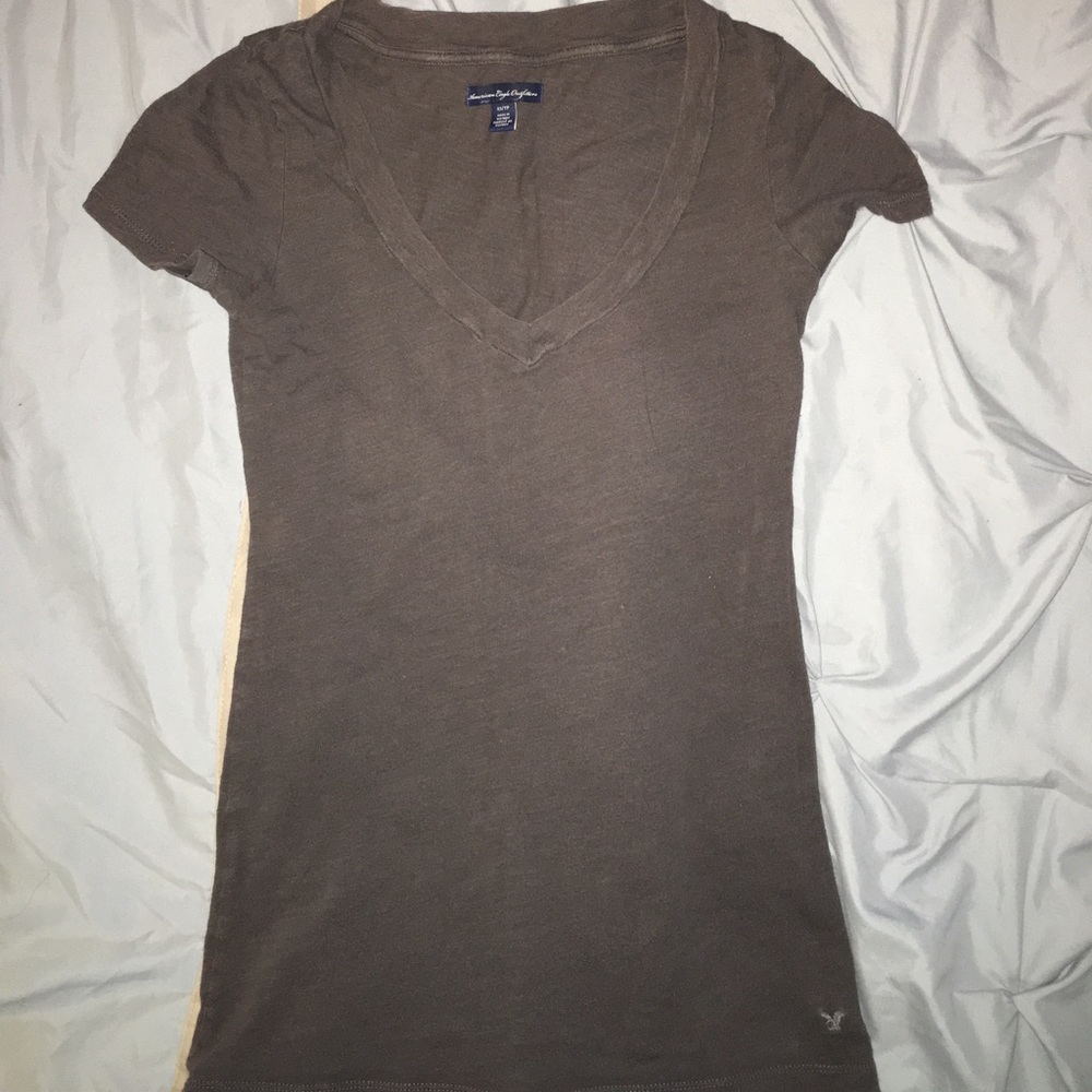 American Eagle Outfitters v Neck tee