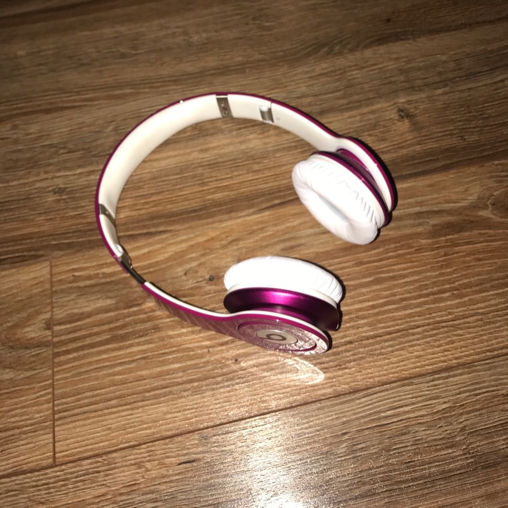 Beats by dr.dre solo hot pink