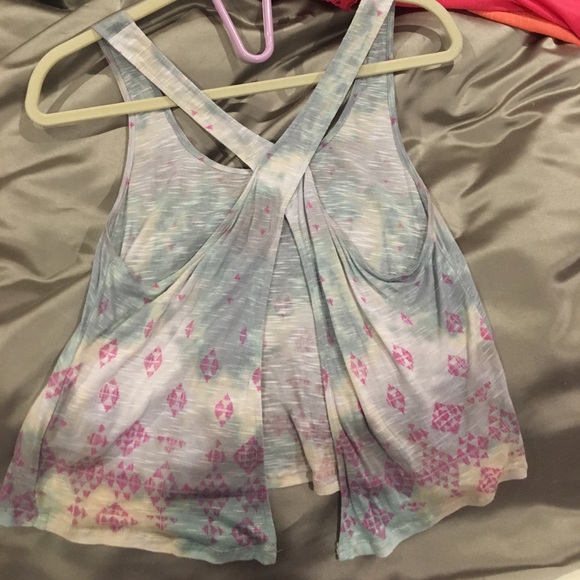 Patterned top - Picture 2 of 2