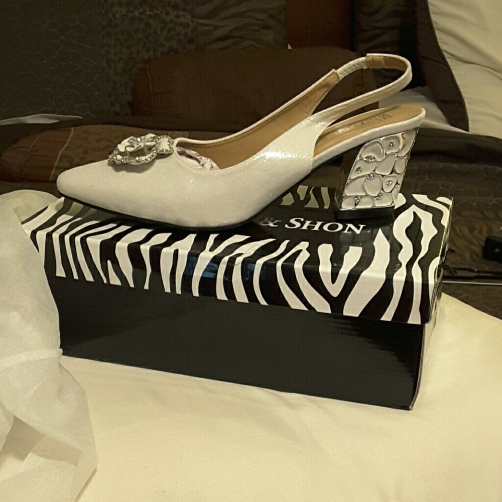 Beautiful White Sling back shoes with rehinestones