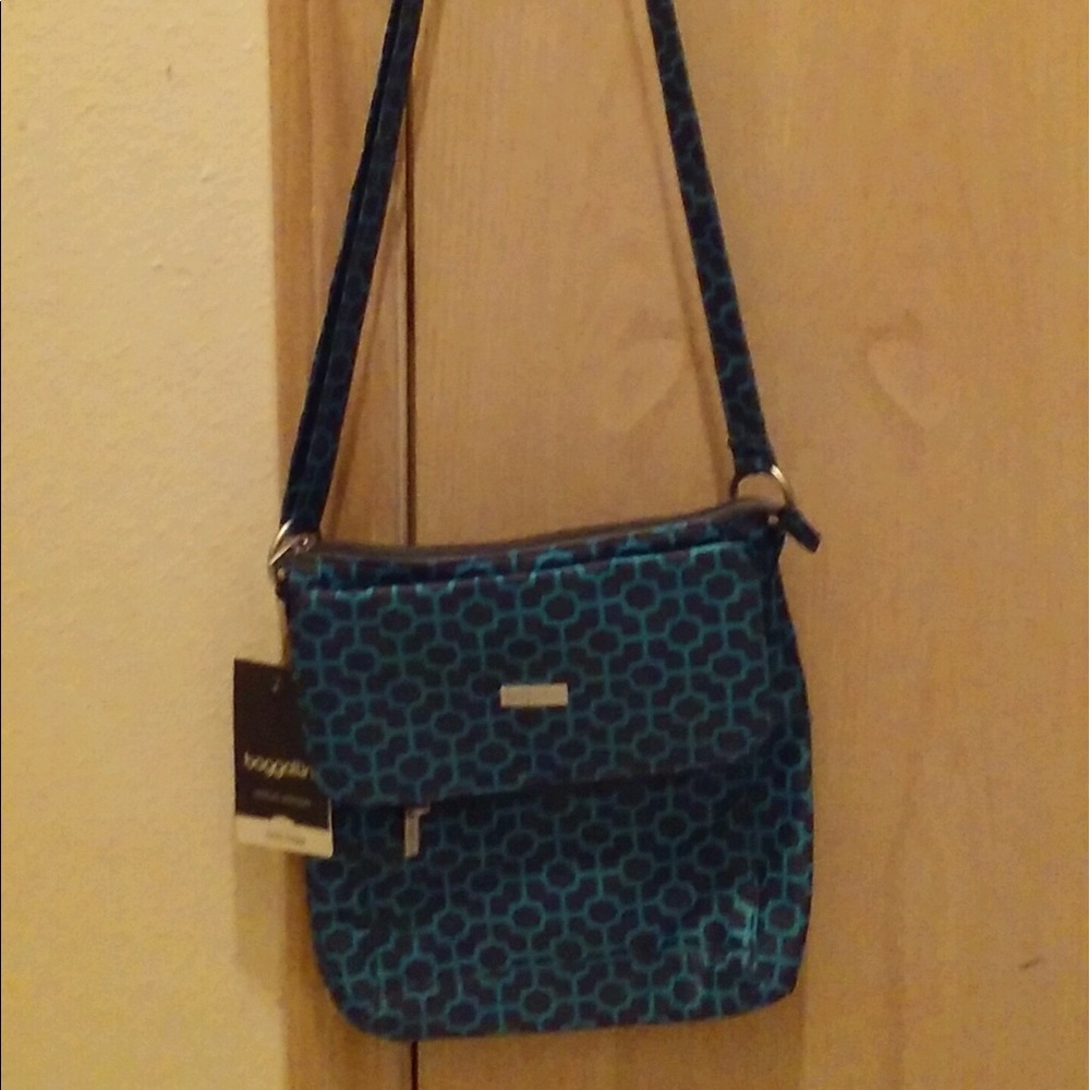 baggallini crossbody brand new with tags