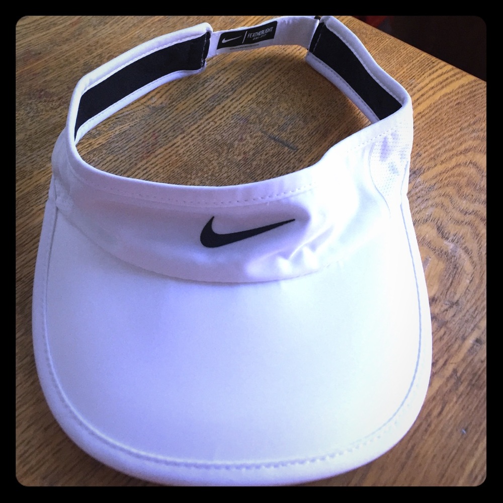 Nike visor