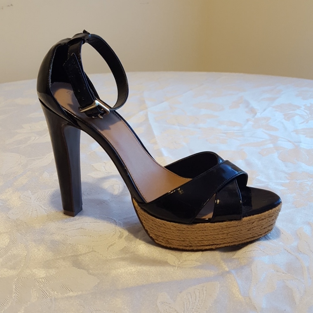 Women's high heel shoe