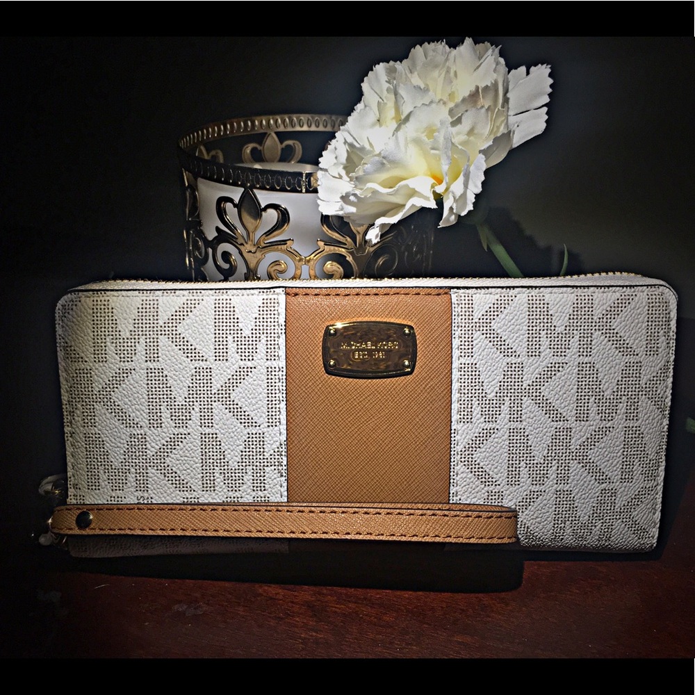 Beautiful brand new wallet!