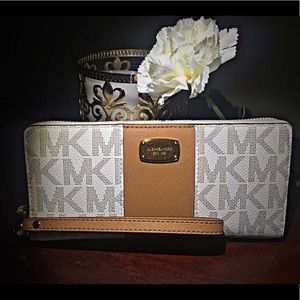 Beautiful brand new wallet!