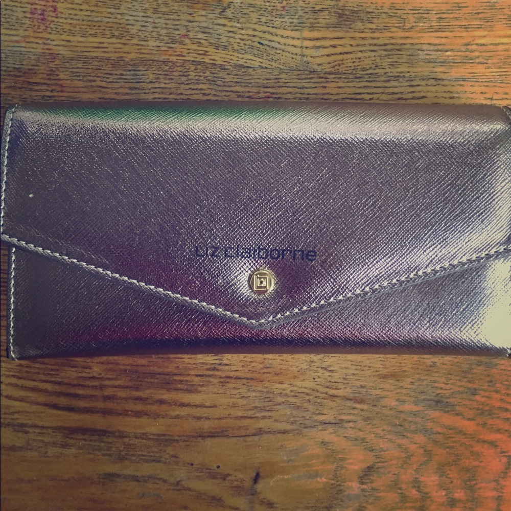 Liz Claiborne wallet
