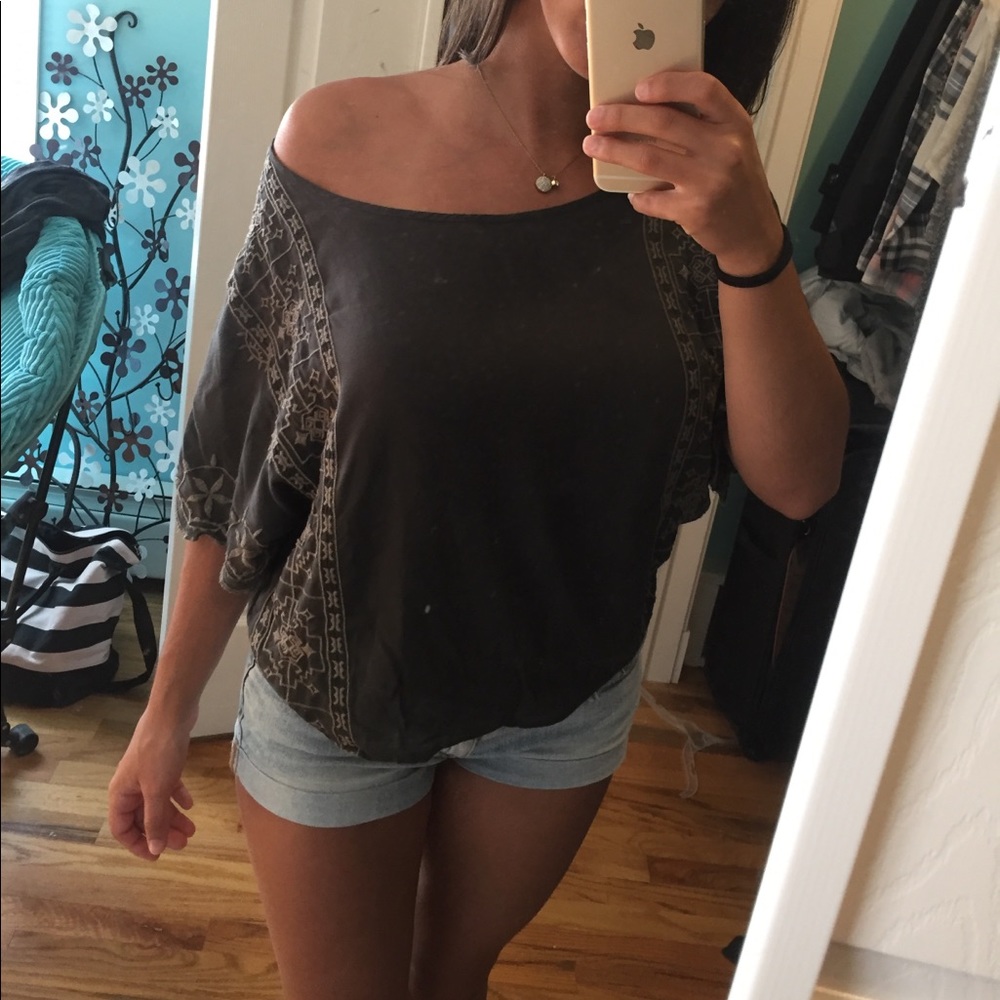 American eagle grey short sleeve blouse