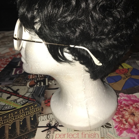 Sunglasses - Picture 3 of 4