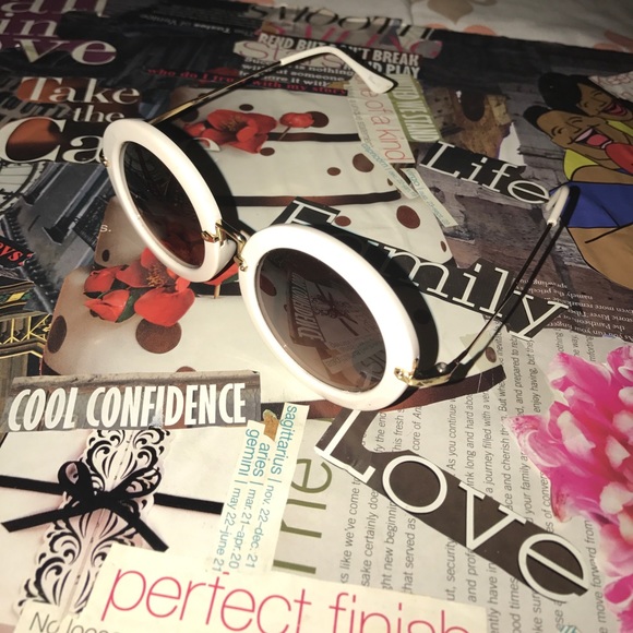 Sunglasses - Picture 4 of 4