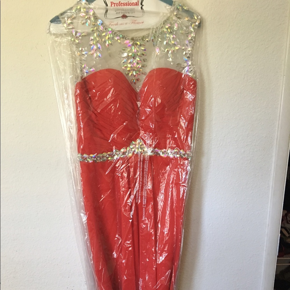 Beautiful dress!