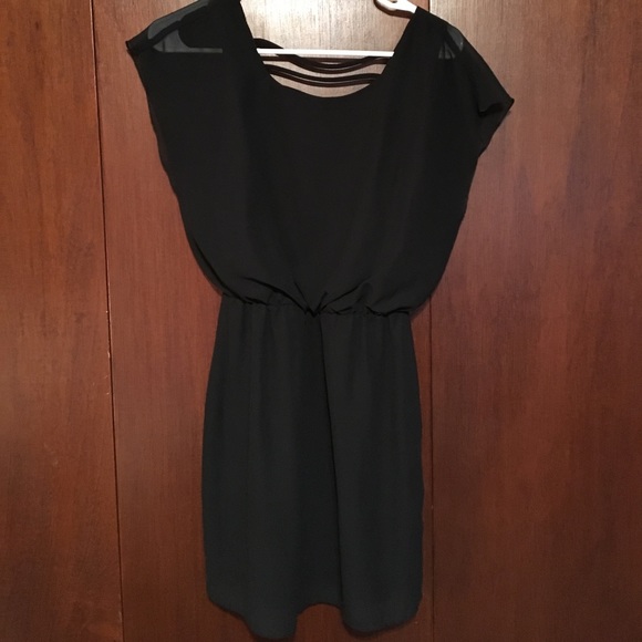 The Perfect Professional Black Dress - Picture 1 of 2