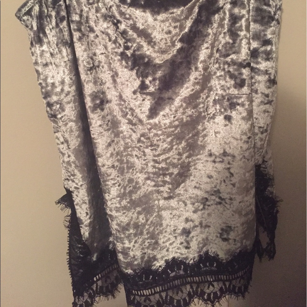 silver velvet  tank with black lace trim - Picture 3 of 3