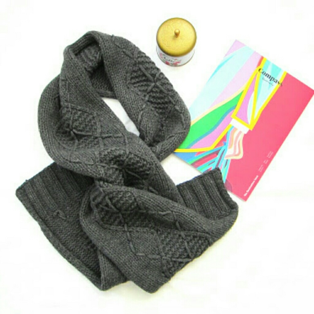 Banana Republic Argyle Knit Scarf