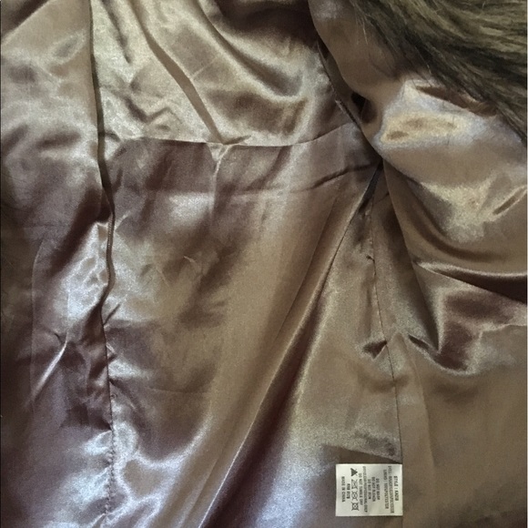 Coat - Picture 4 of 4