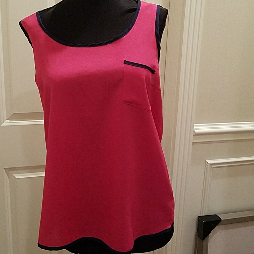 Sleevless blouse