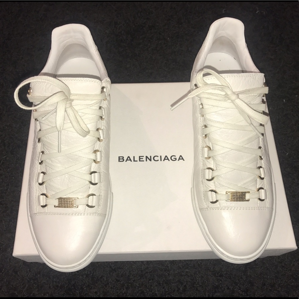 100% Authentic  Balenciaga Low Top Arena Sneakers