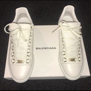 100% Authentic  Balenciaga Low Top Arena Sneakers