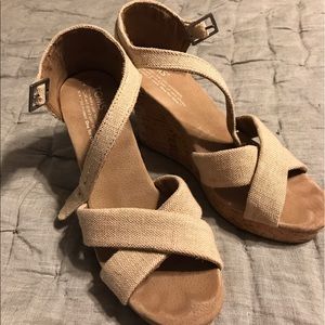 Tan Canvas Tom Wedge Woman Size 7