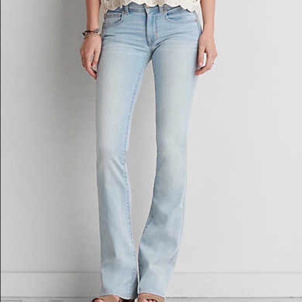 PERFECT CONDITION: SZ 6 Short AE Kick Boot Jeans