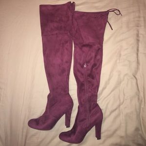 Knee high velvety boots