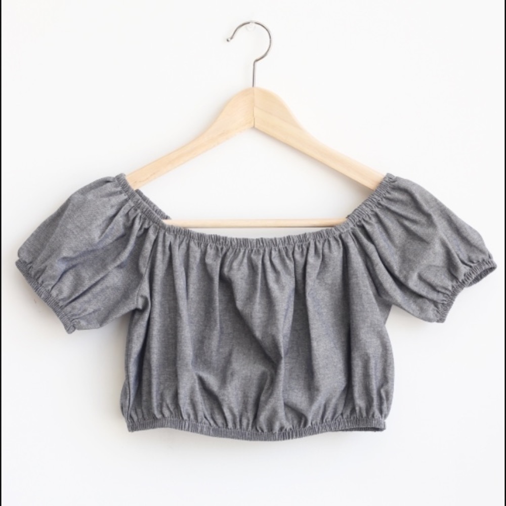 Annie Shoulder Crop Top - Picture 2 of 2