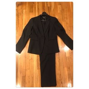 NWT! 2-Piece Black pants suit