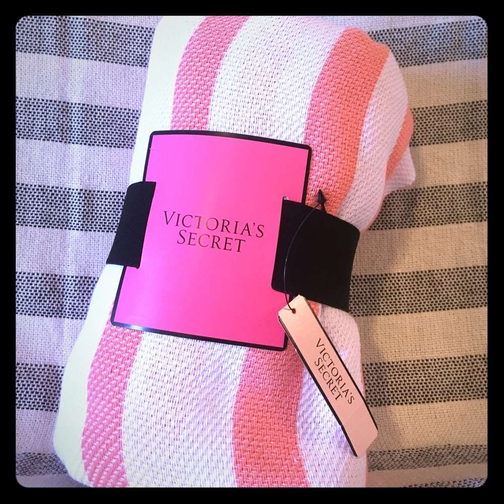 VS Beach Blanket