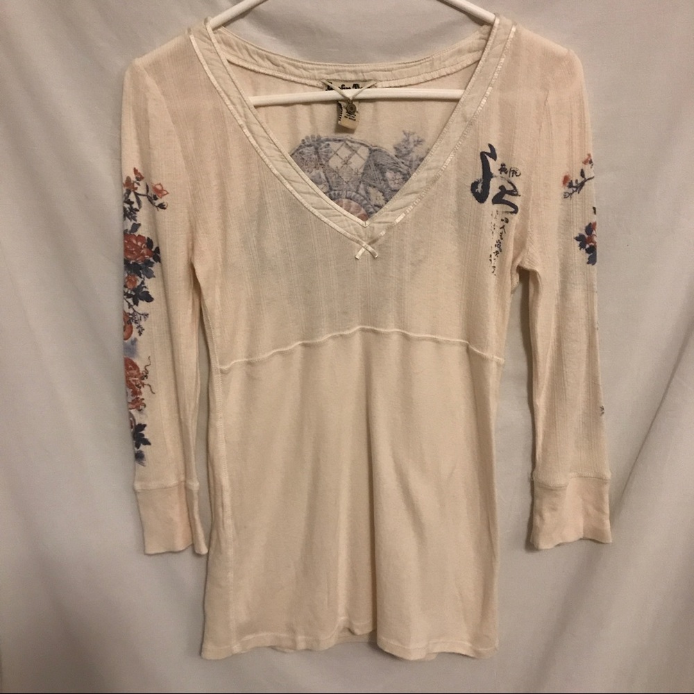 Lucky Brand Tee.