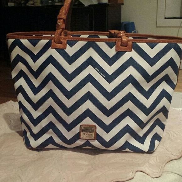 Dooney & Bourke Handbags - Dooney & Bourke bag