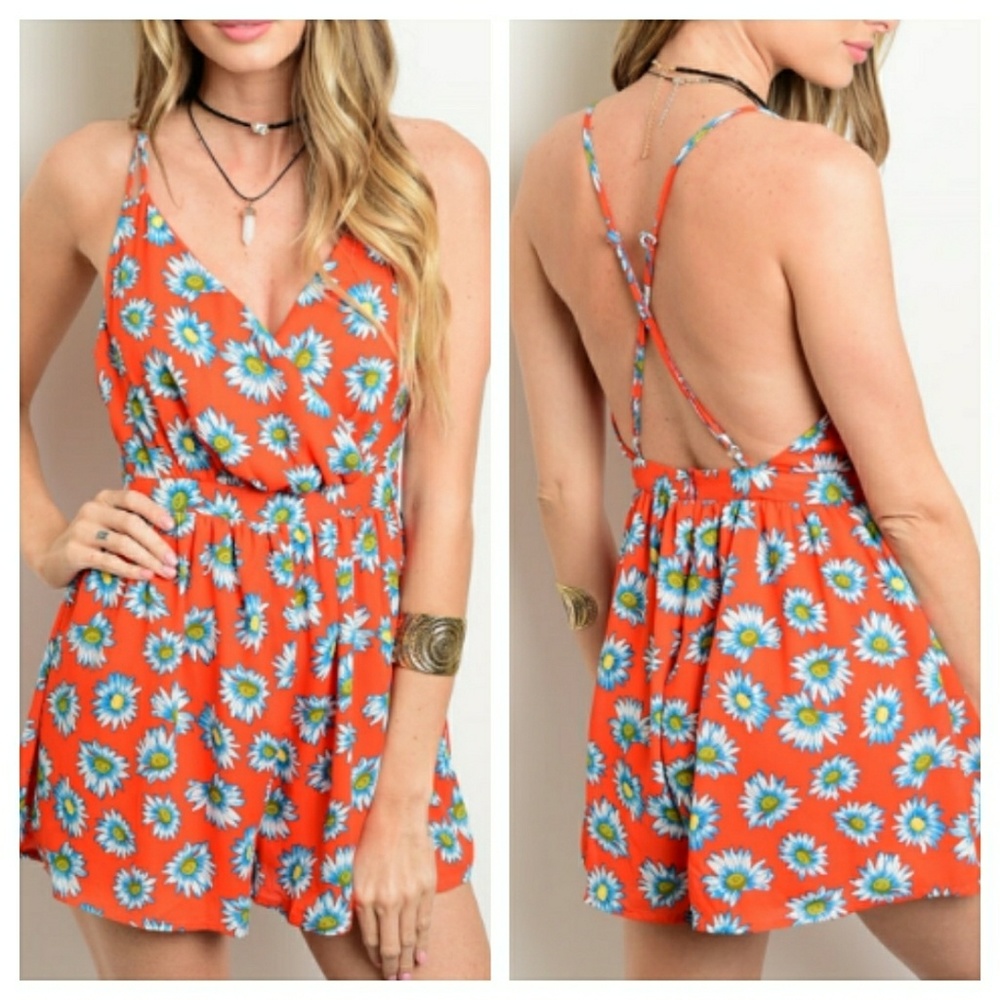 Floral Woven Romper - Picture 1 of 7