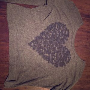 Gray long sleeve t-shirt