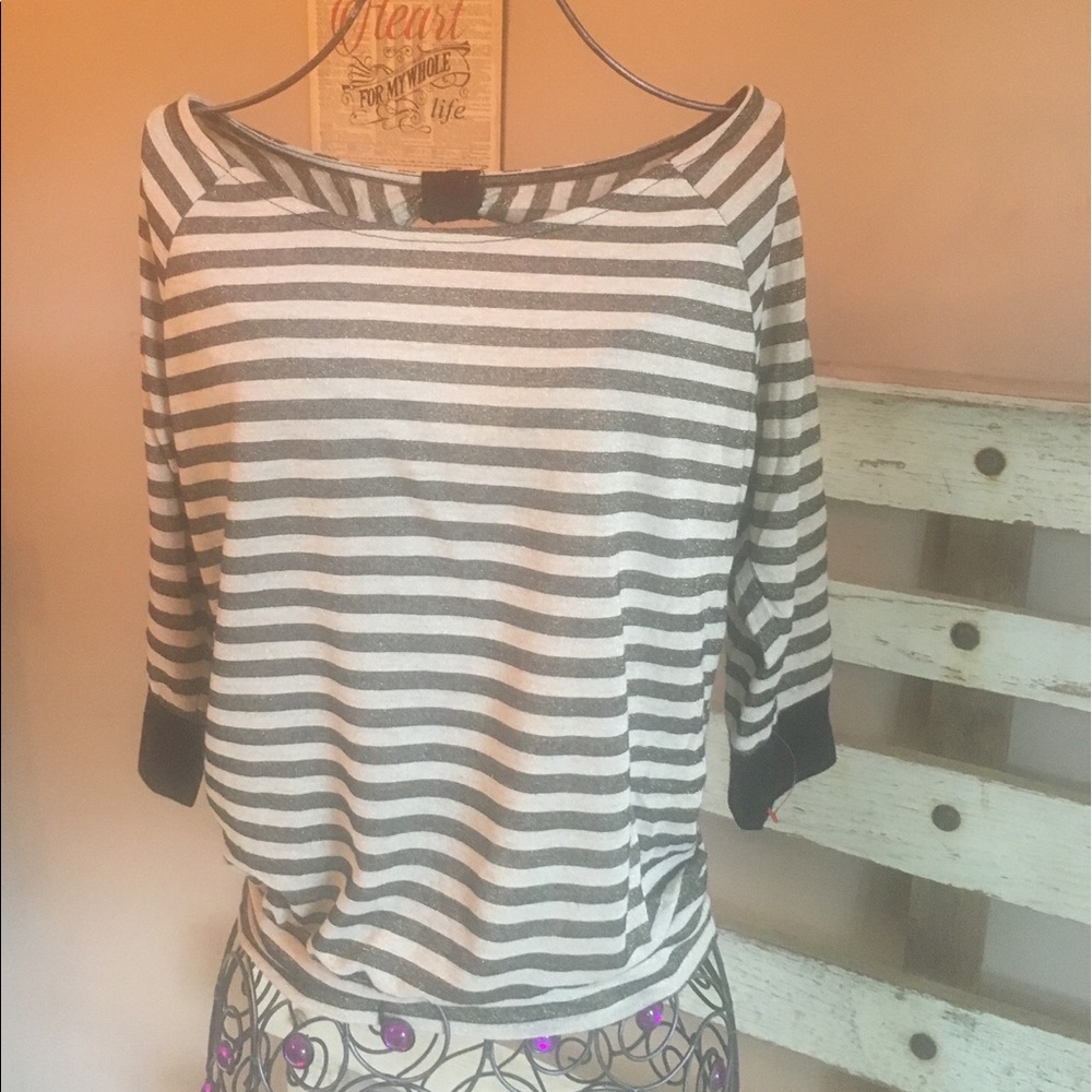 Belle Du Jour size small blouse