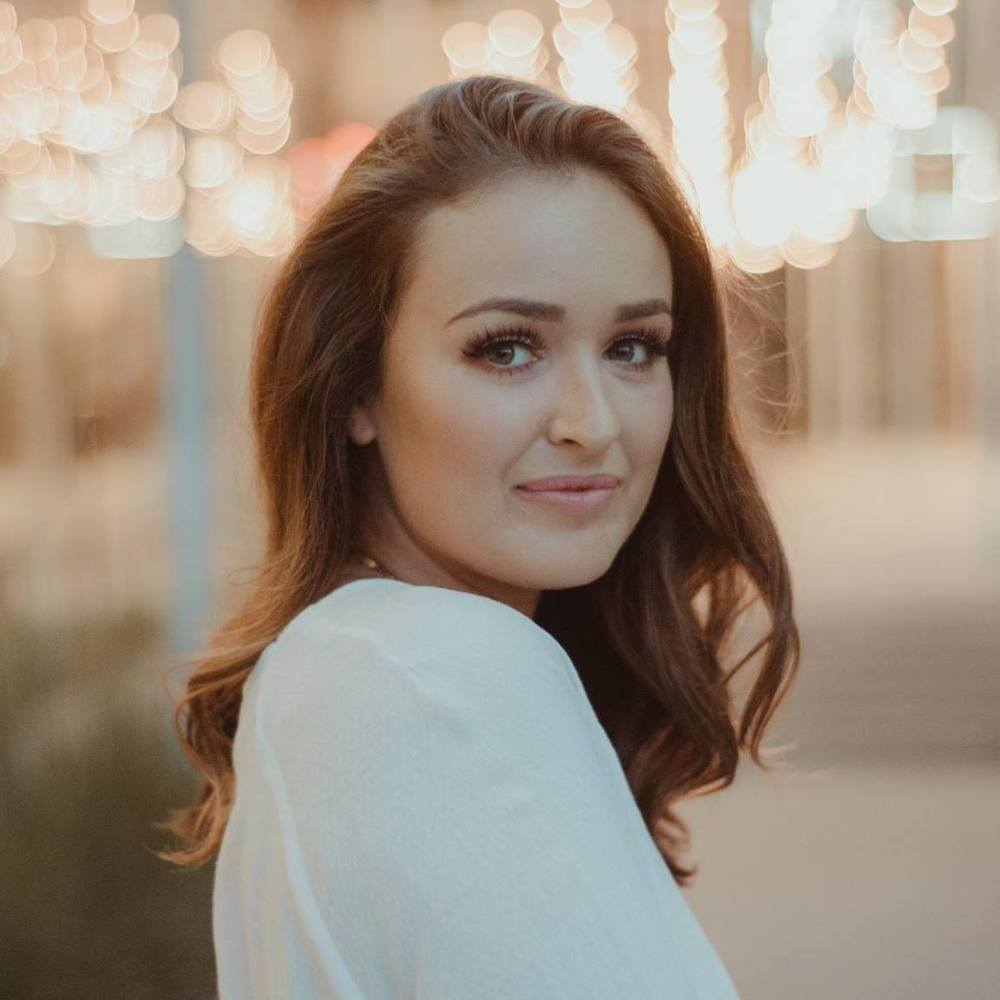 Meet your Posher, Hannah