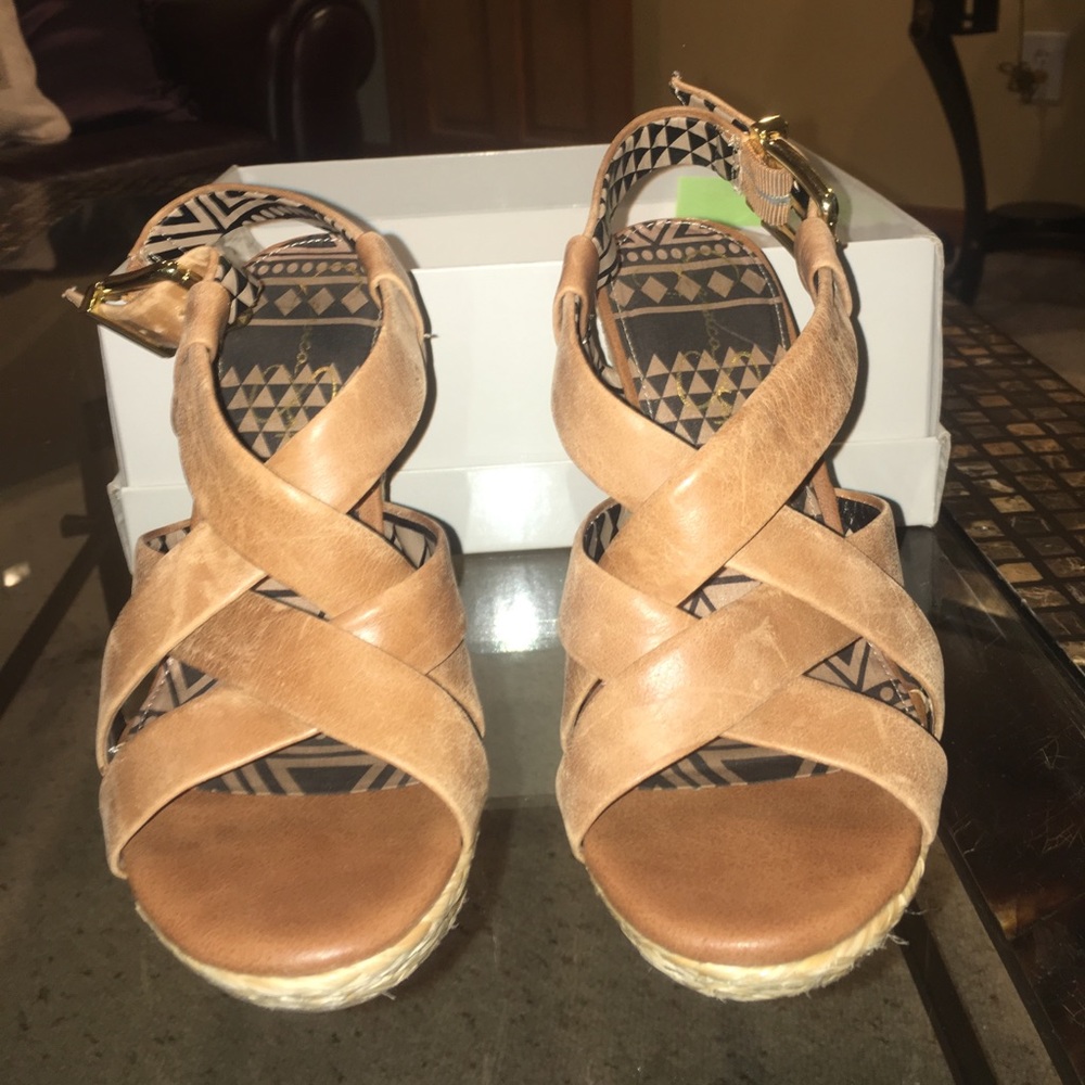 Jessica Simpson wedges