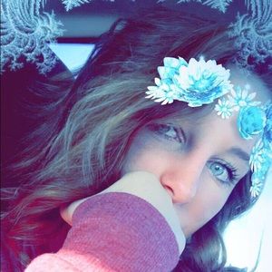 Meet your Posher, Ally