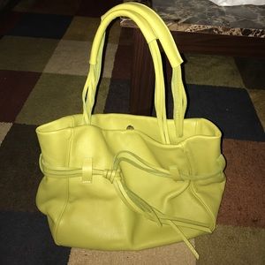 DANIELLA ORTIZ GREEN HANDBAG BRAND NEW AUTHENTIC
