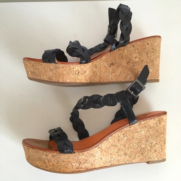 crown vintage platform sandals
