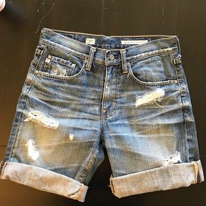 NEVER WORN AG BOYFRIEND SHORTS